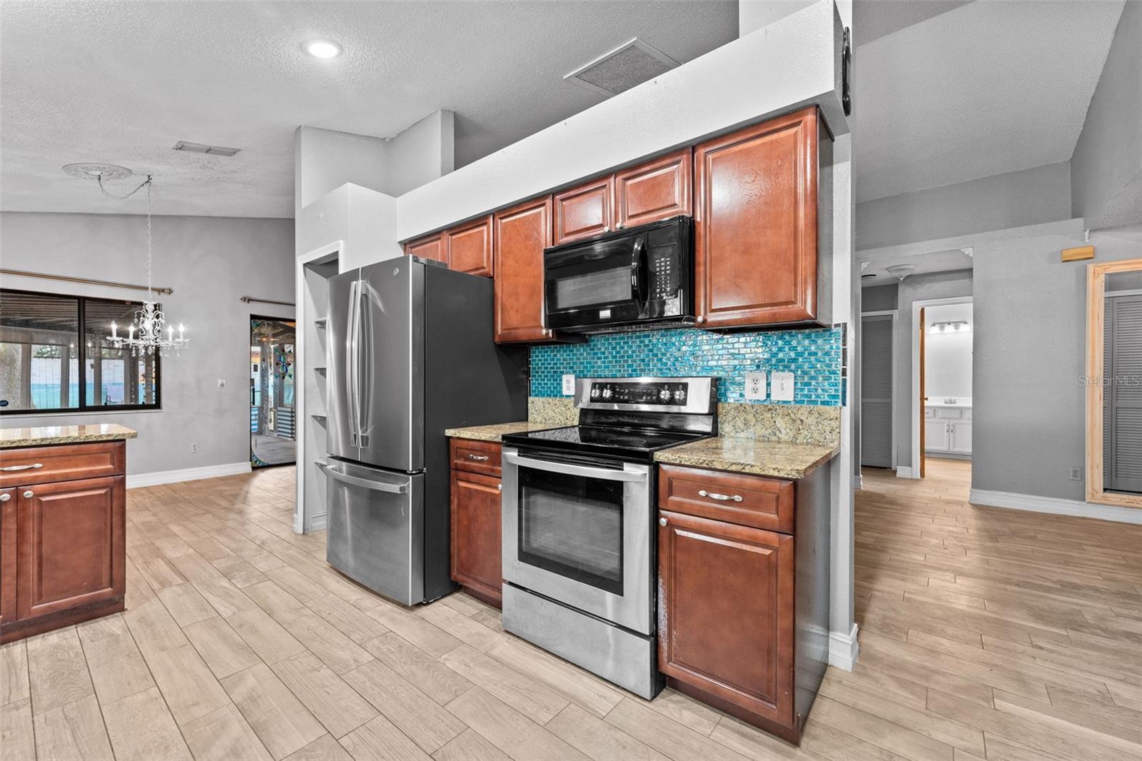 RIVER CHASE - Residential