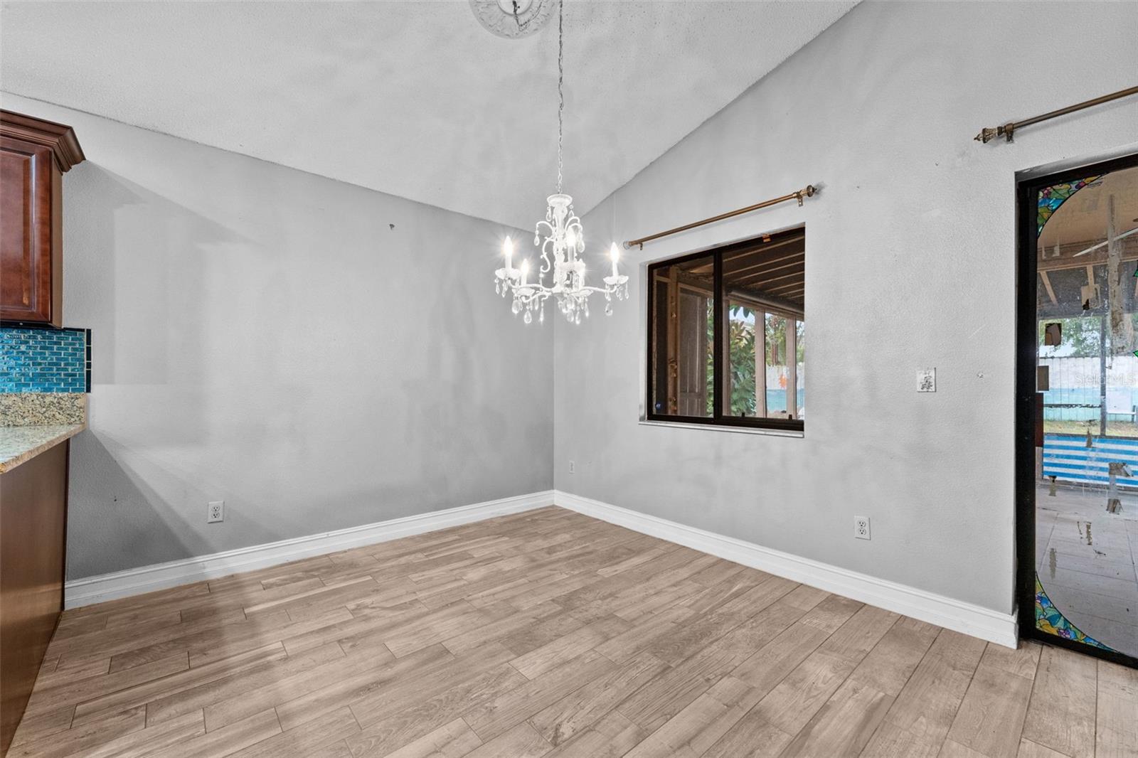 RIVER CHASE - Residential