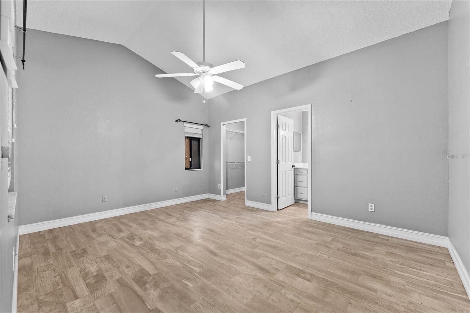 RIVER CHASE - Residential