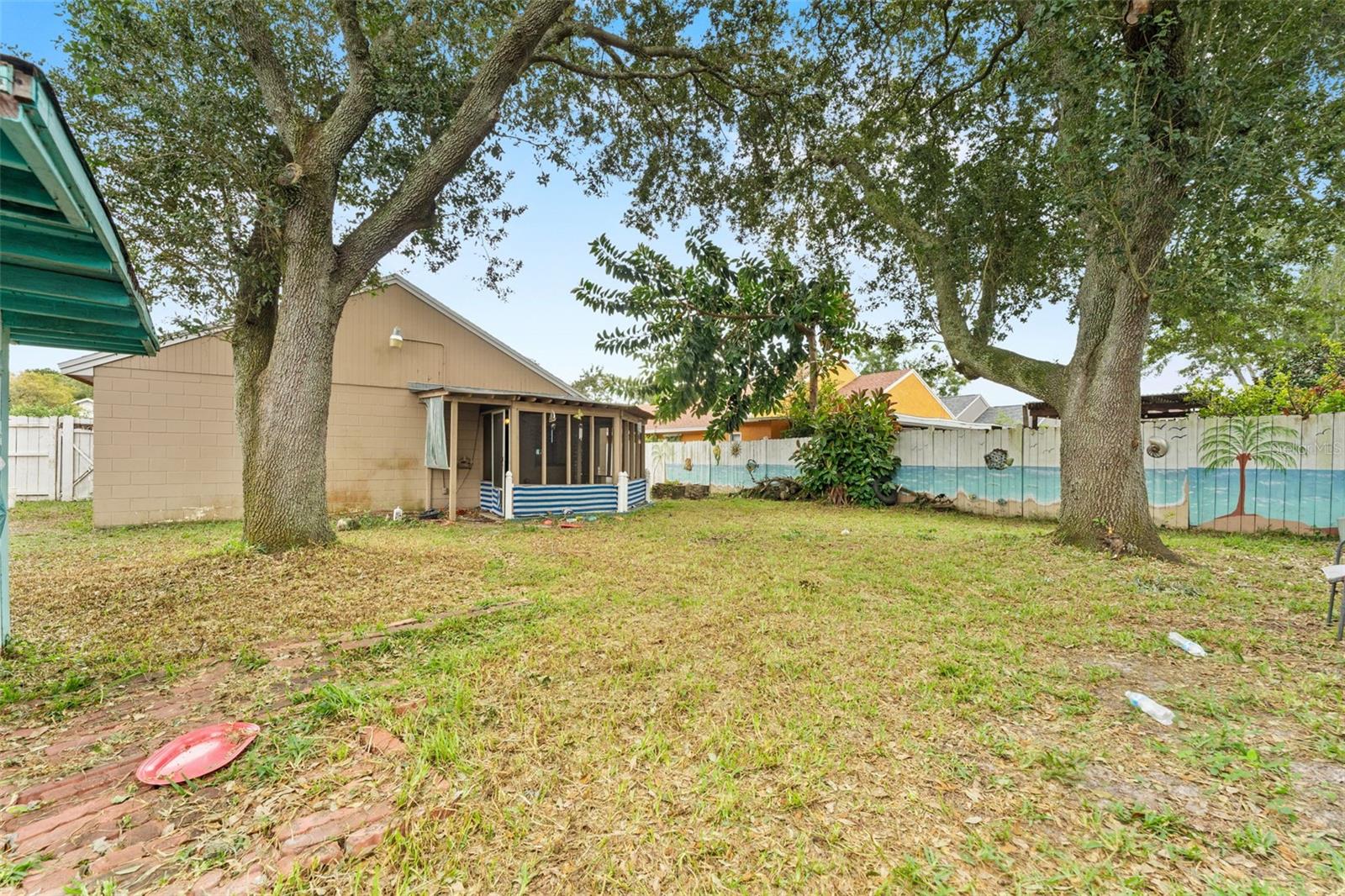 RIVER CHASE - Residential