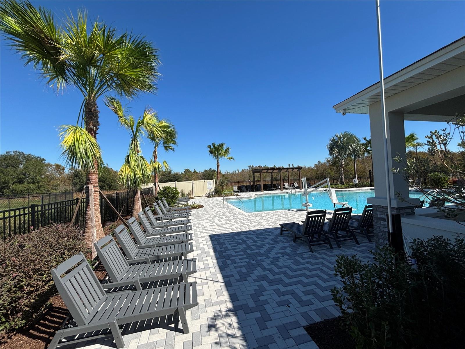 SALEM TOWNHOMES - Residential Lease