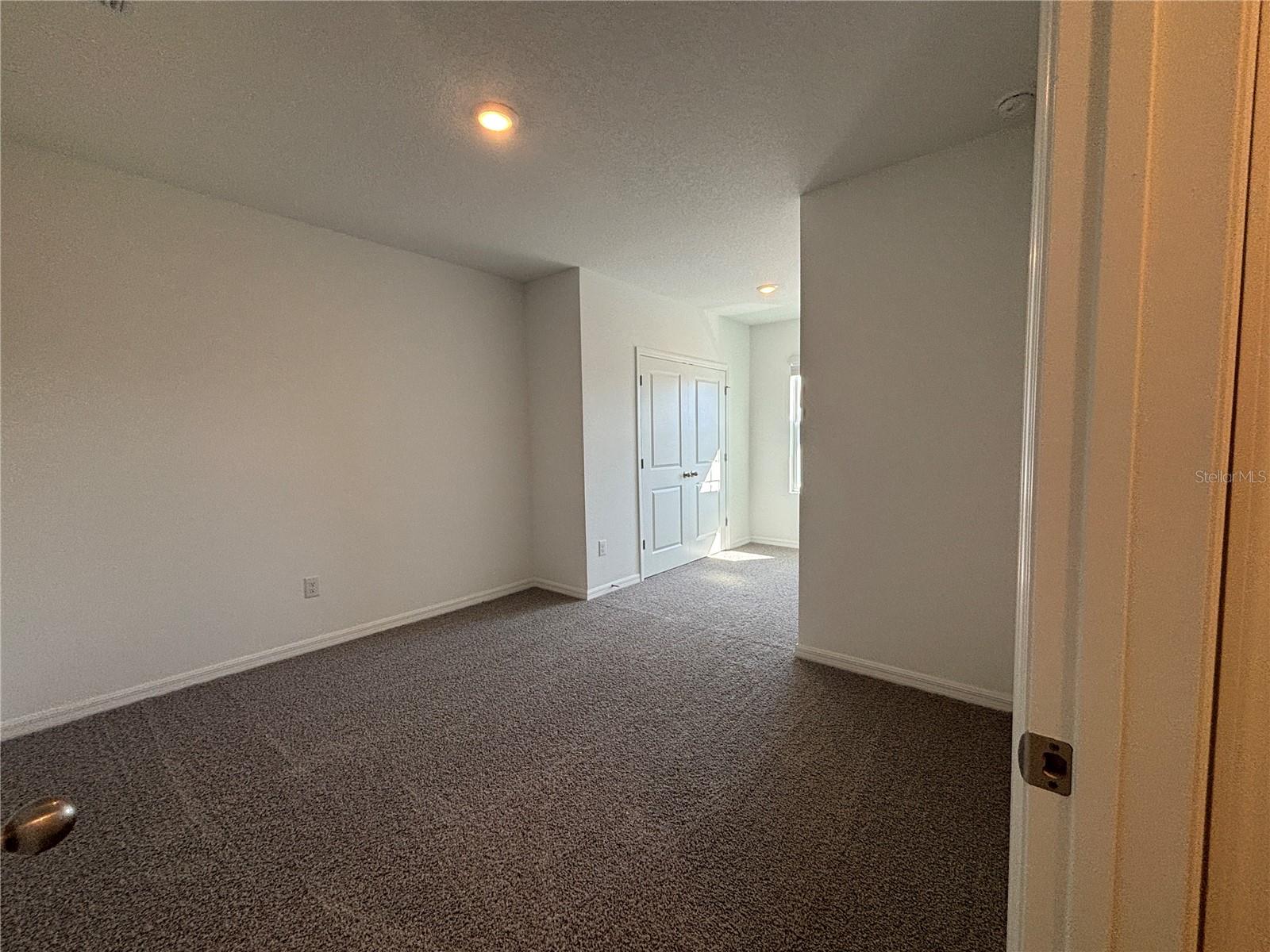 SALEM TOWNHOMES - Residential Lease