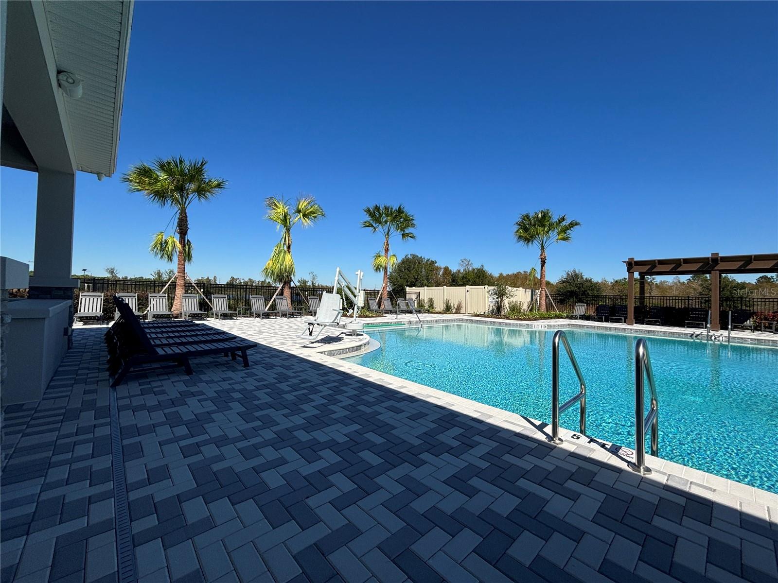 SALEM TOWNHOMES - Residential Lease