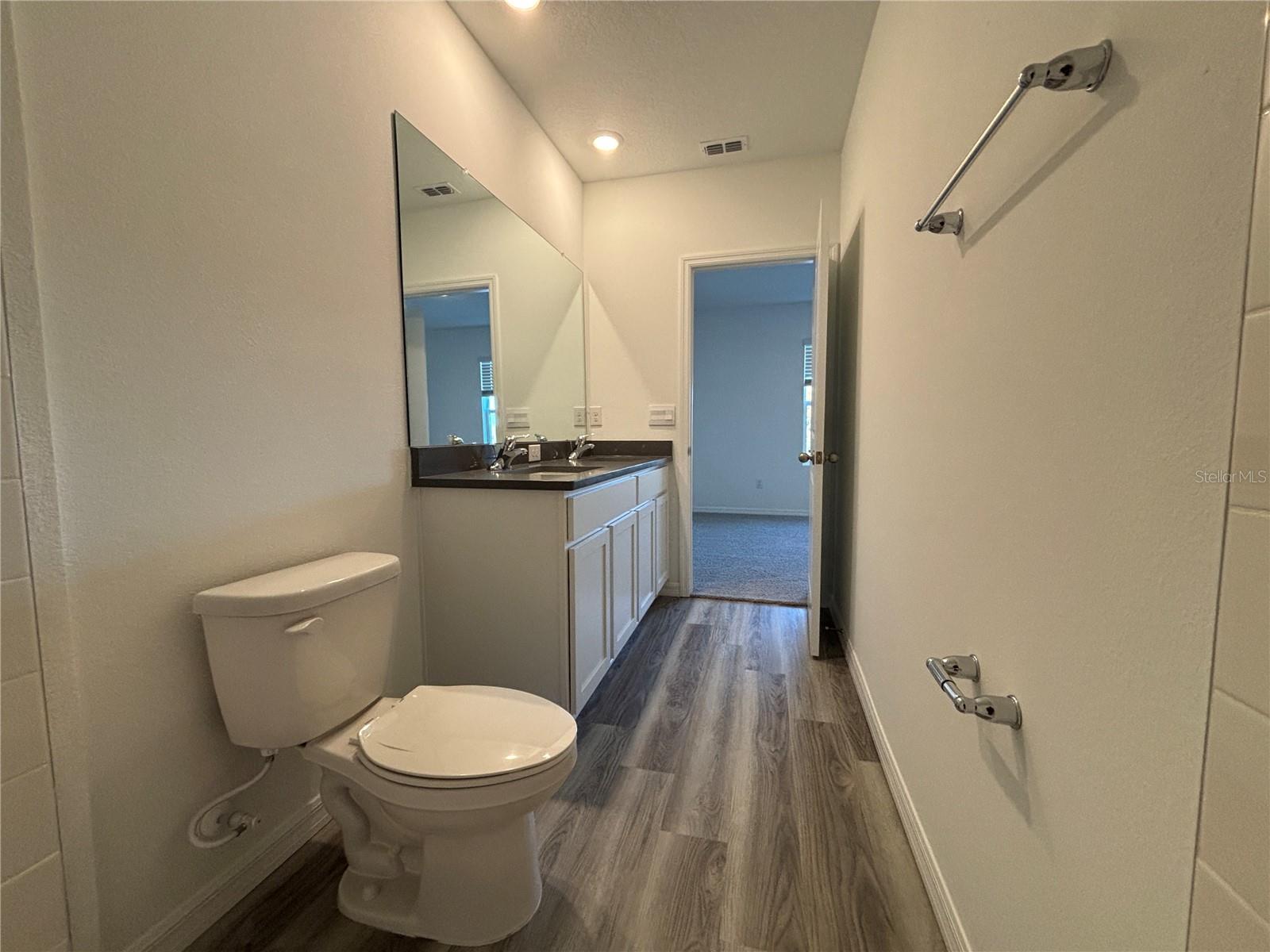 SALEM TOWNHOMES - Residential Lease