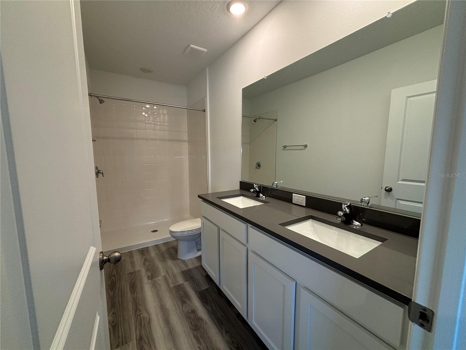 SALEM TOWNHOMES - Residential Lease