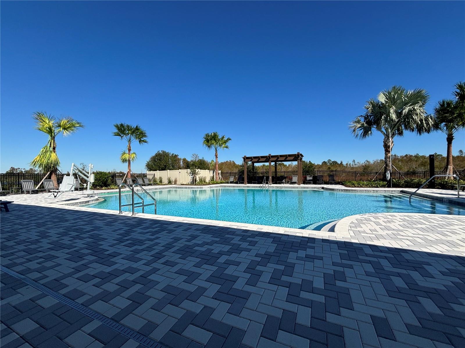 SALEM TOWNHOMES - Residential Lease