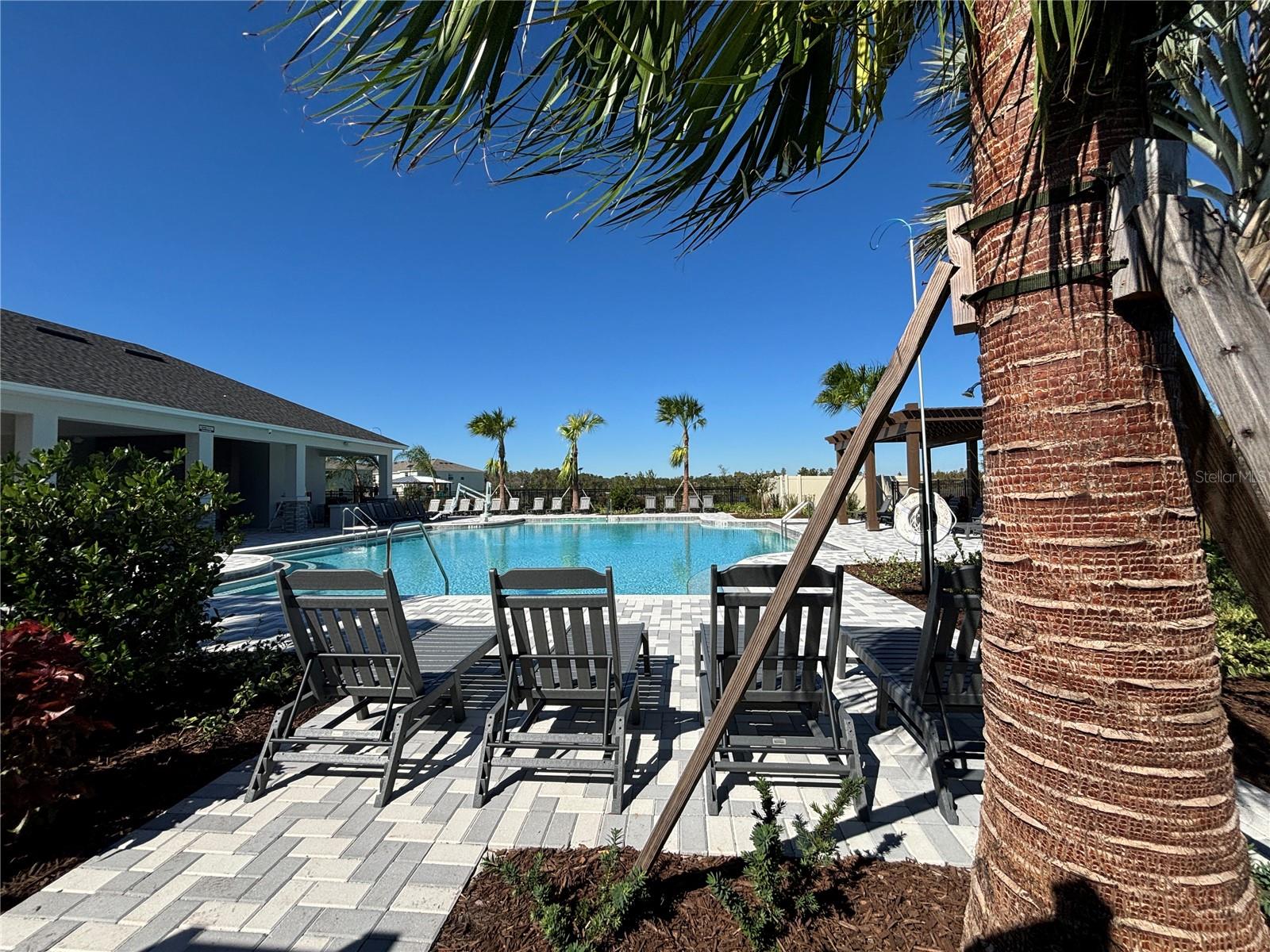 SALEM TOWNHOMES - Residential Lease