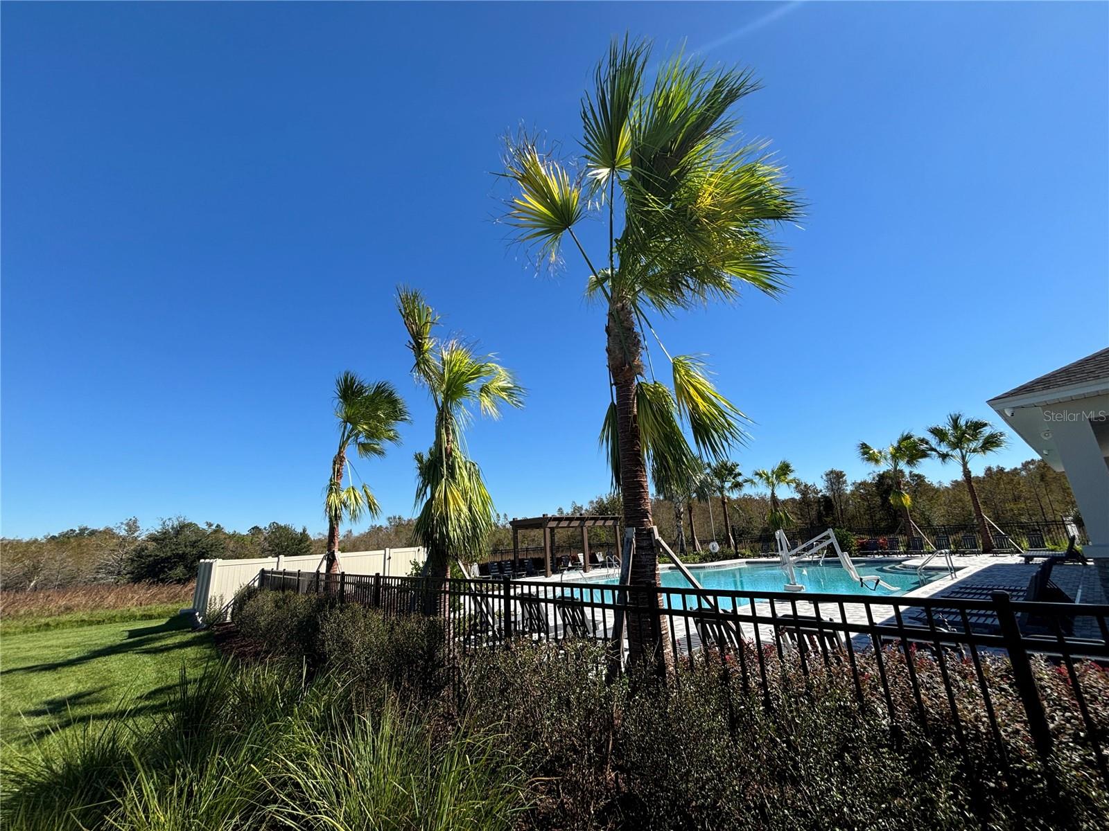 SALEM TOWNHOMES - Residential Lease