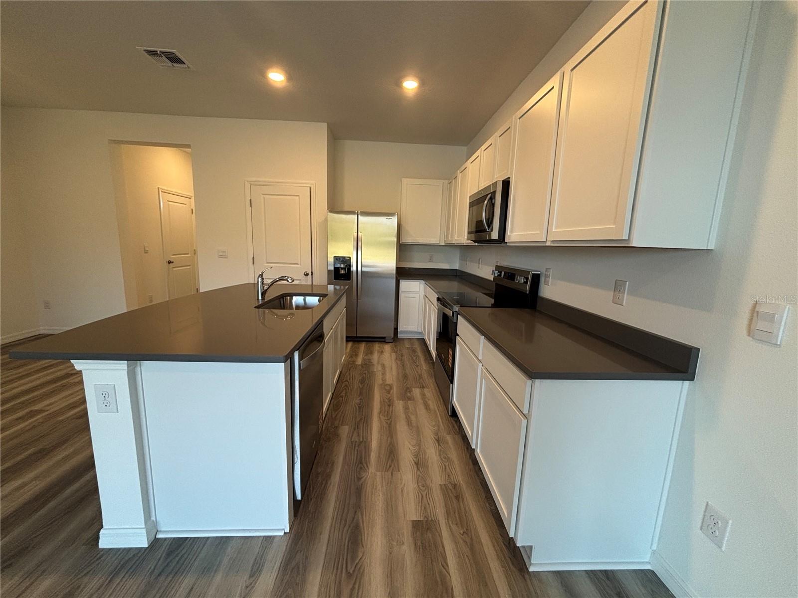 SALEM TOWNHOMES - Residential Lease