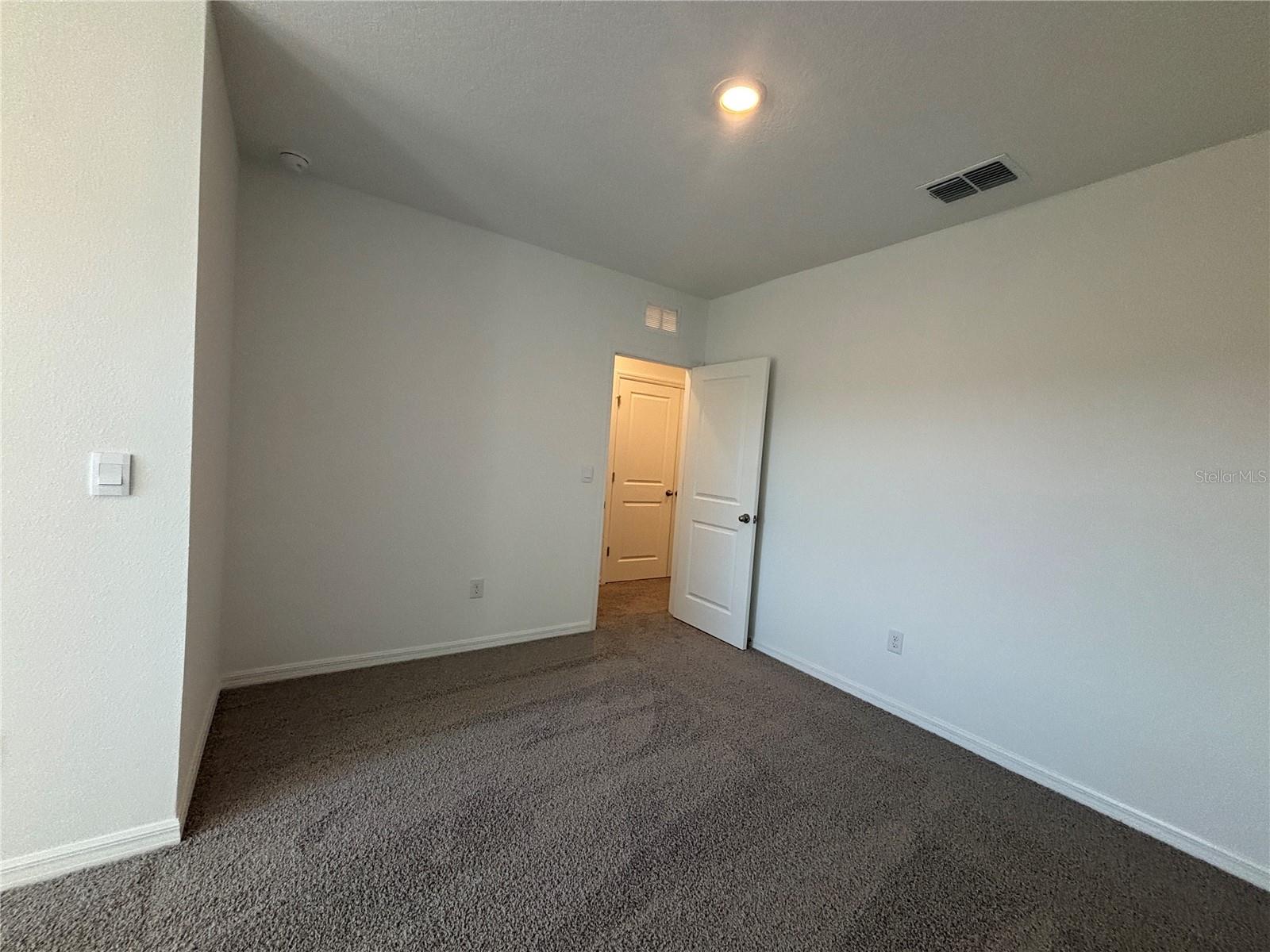 SALEM TOWNHOMES - Residential Lease