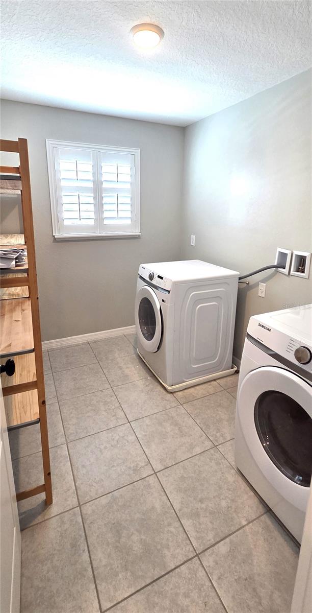 CALABAY XING - Residential