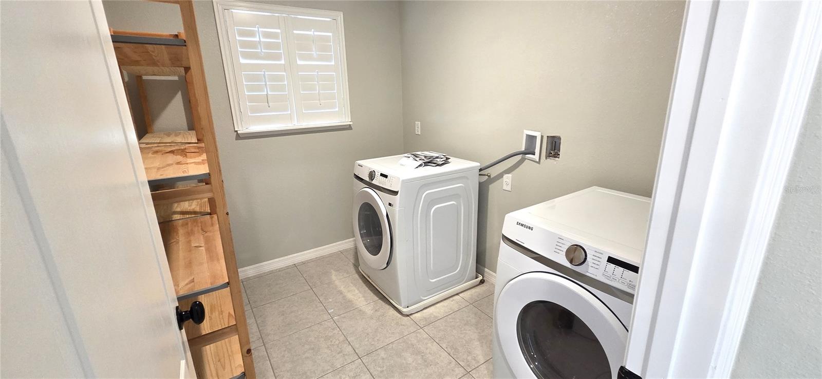 CALABAY XING - Residential