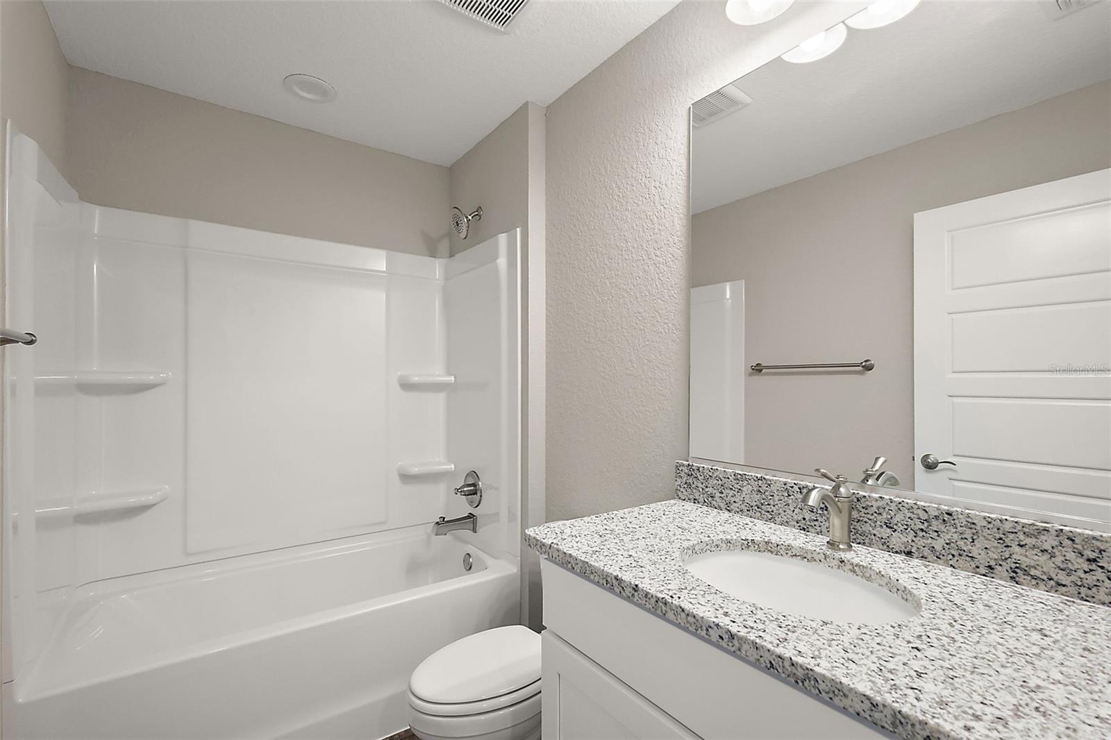 ROLLING HILLS UN 01 - Residential Lease