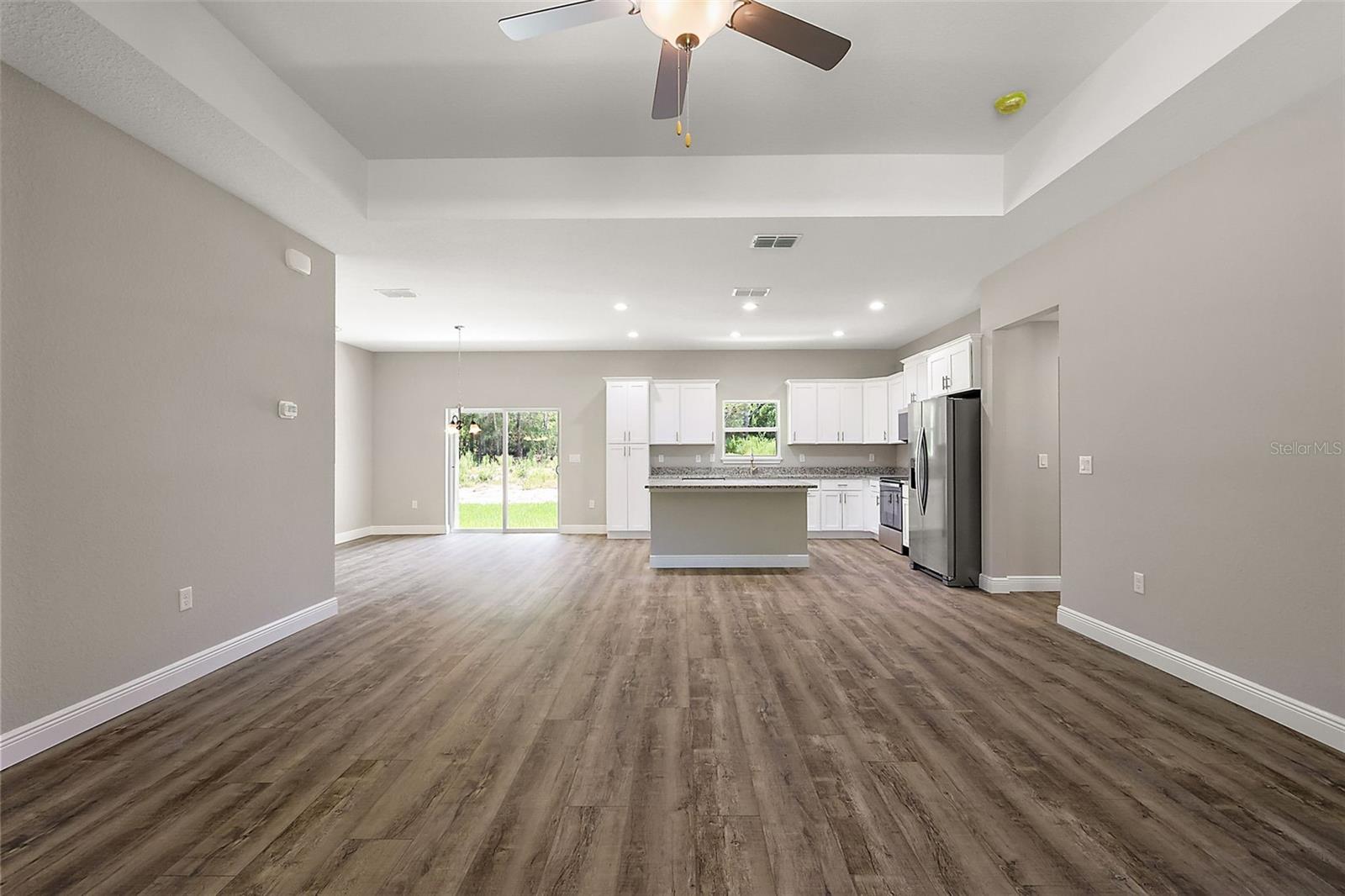 ROLLING HILLS UN 01 - Residential Lease