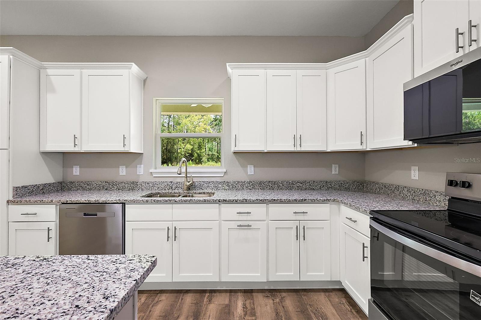 ROLLING HILLS UN 01 - Residential Lease