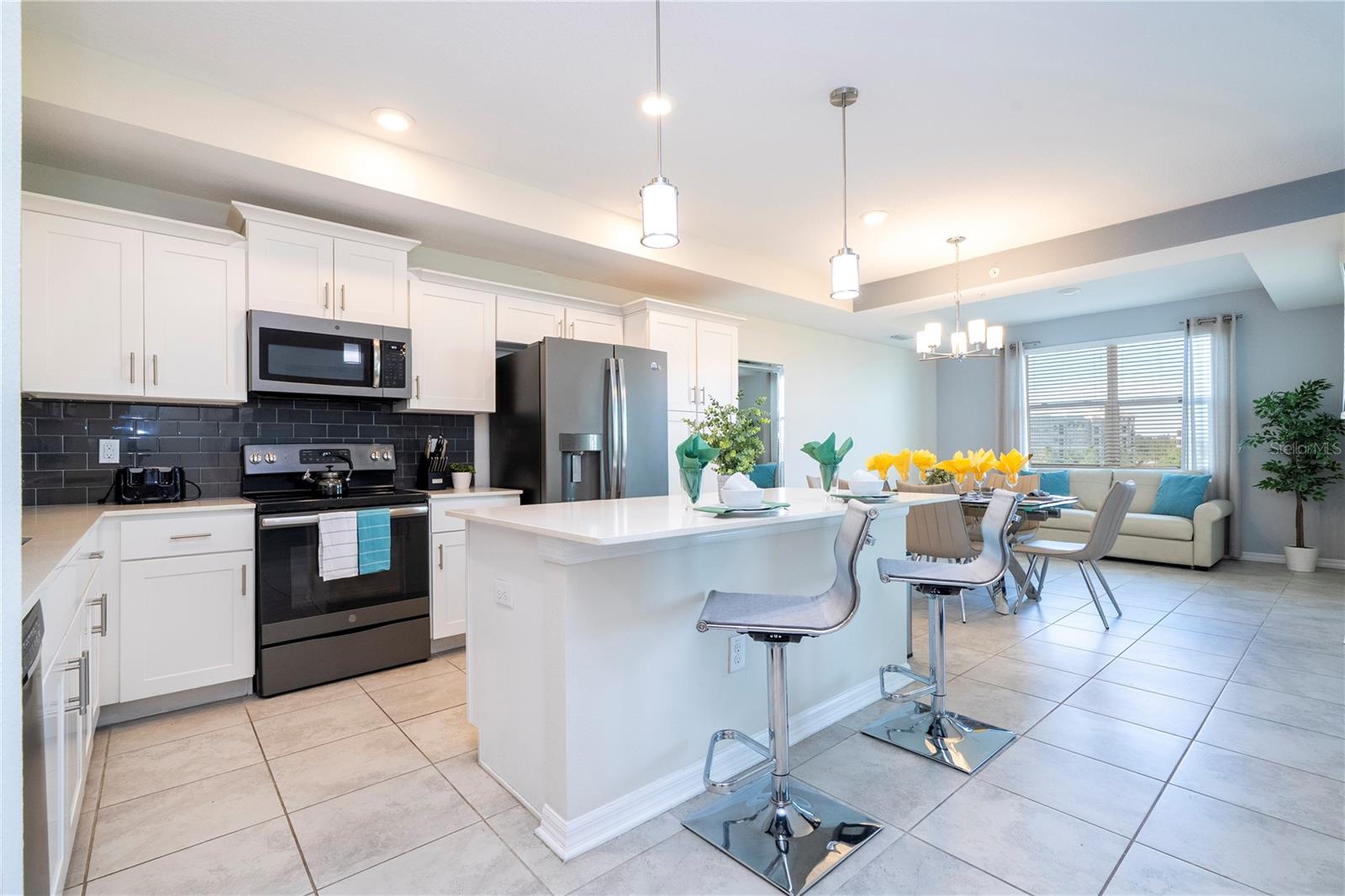 THE TERRACES AT STOREY LAKE CONDO 1 PH 2 - Residential