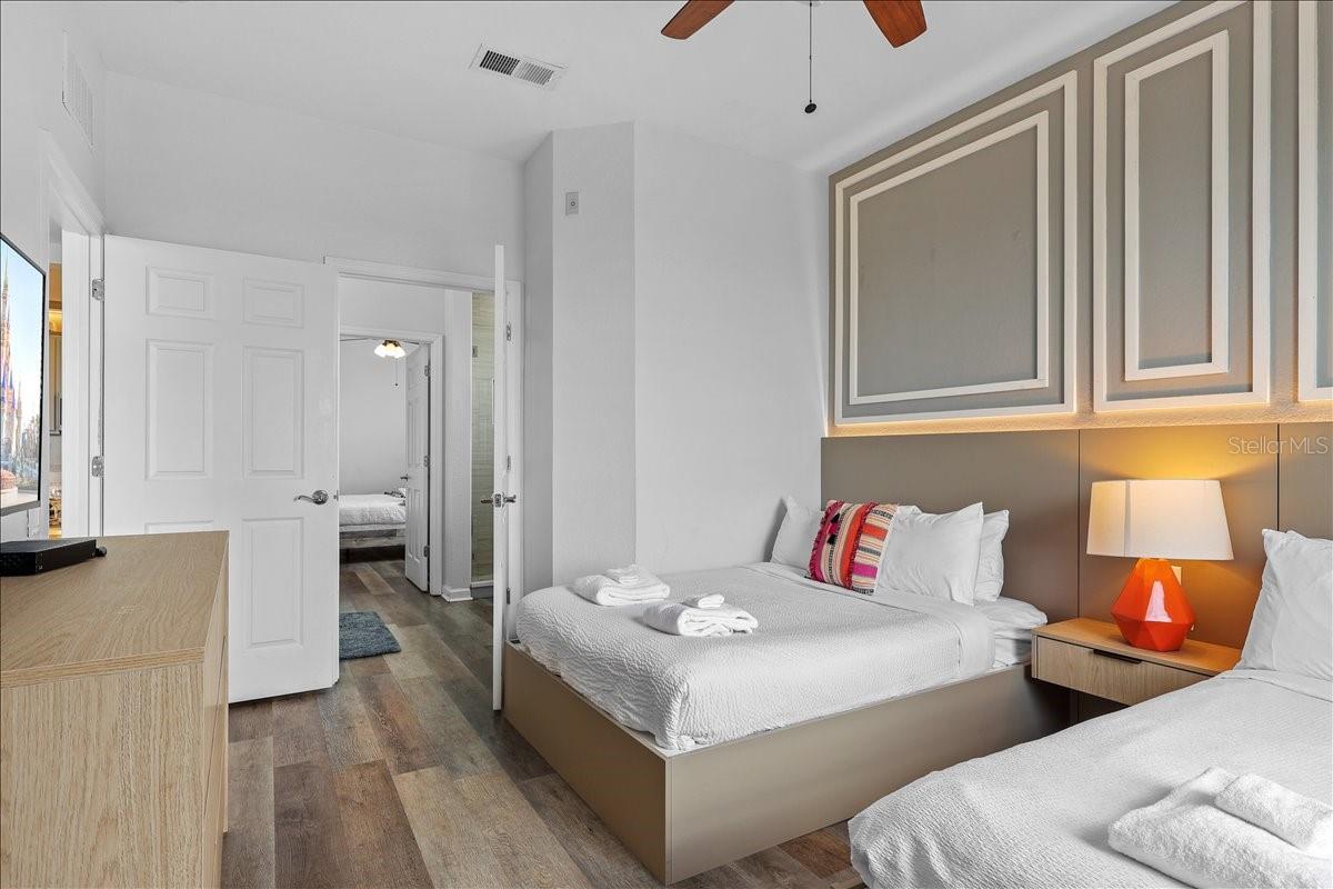 ISLES AT CAY COMMONS CONDOMINIUM PHASE 3 - Residential