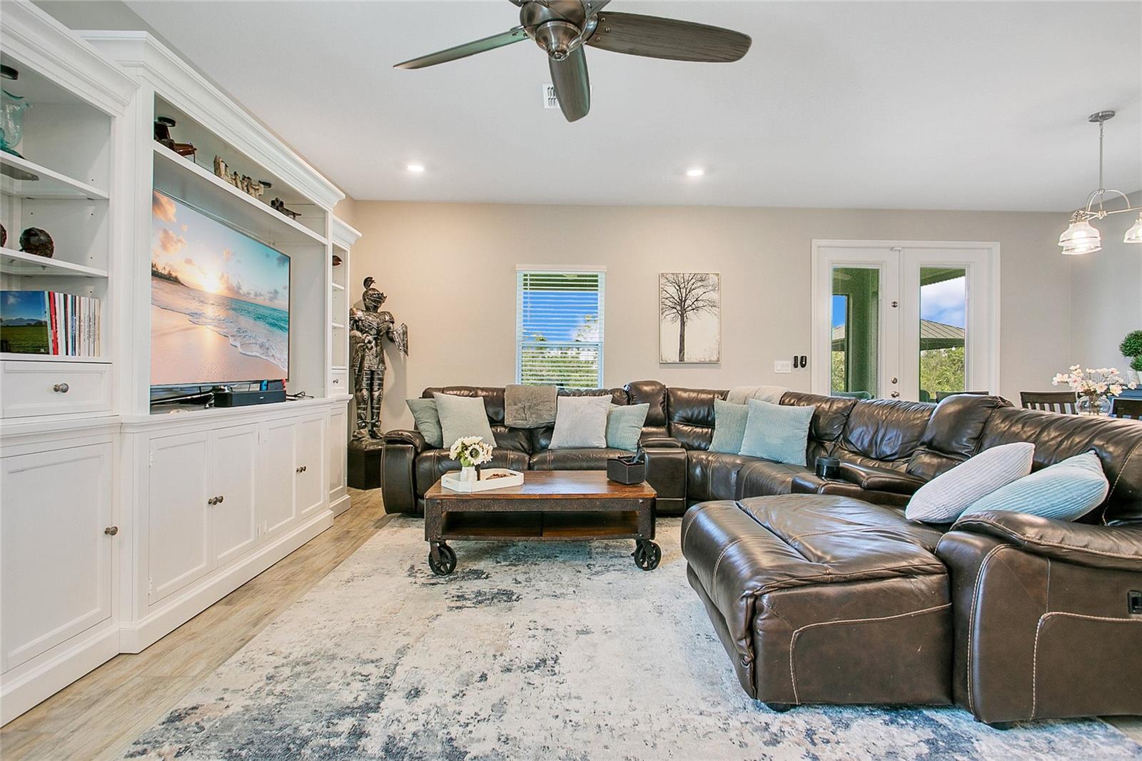 HAMPTON OAKS - Residential