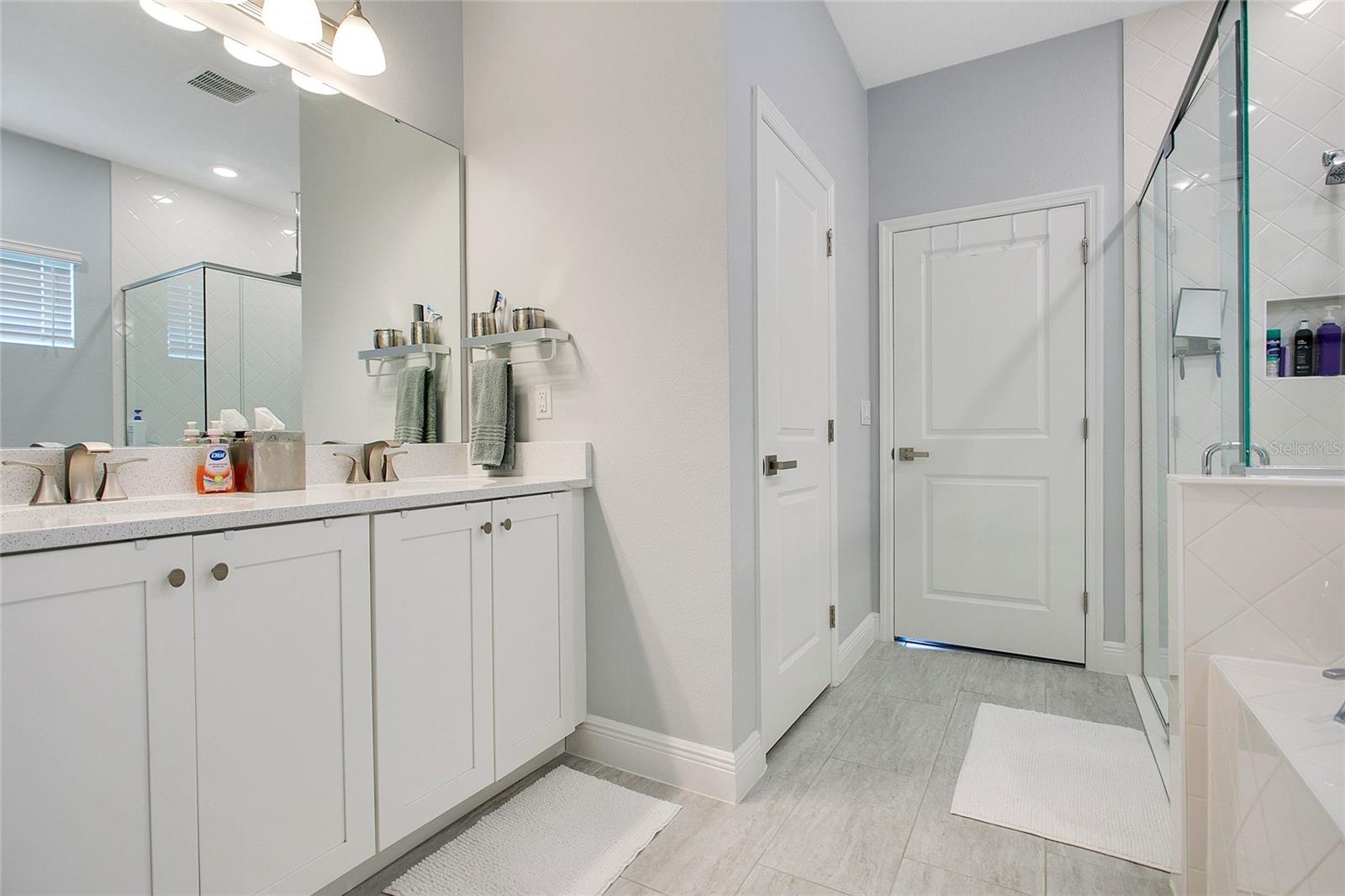 HAMPTON OAKS - Residential