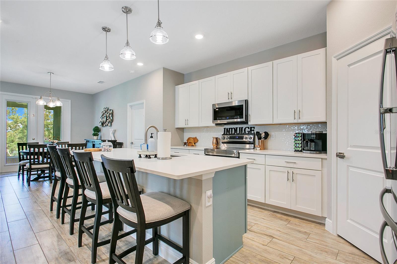 HAMPTON OAKS - Residential