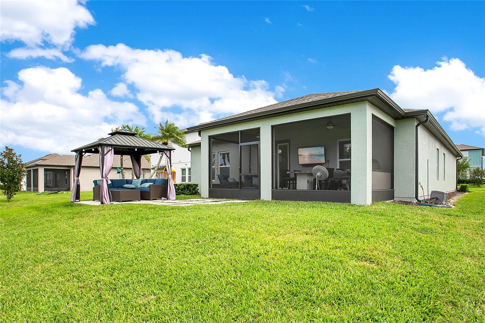 HAMPTON OAKS - Residential