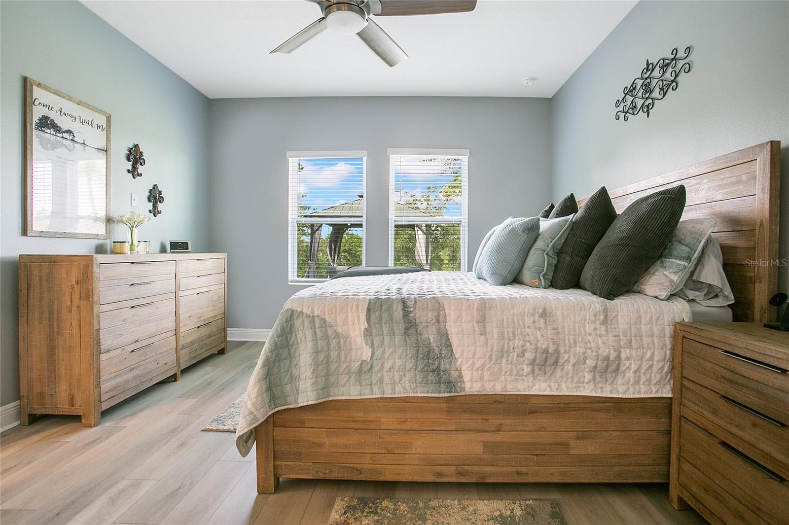 HAMPTON OAKS - Residential
