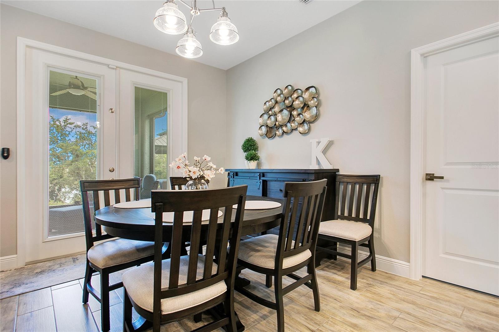 HAMPTON OAKS - Residential