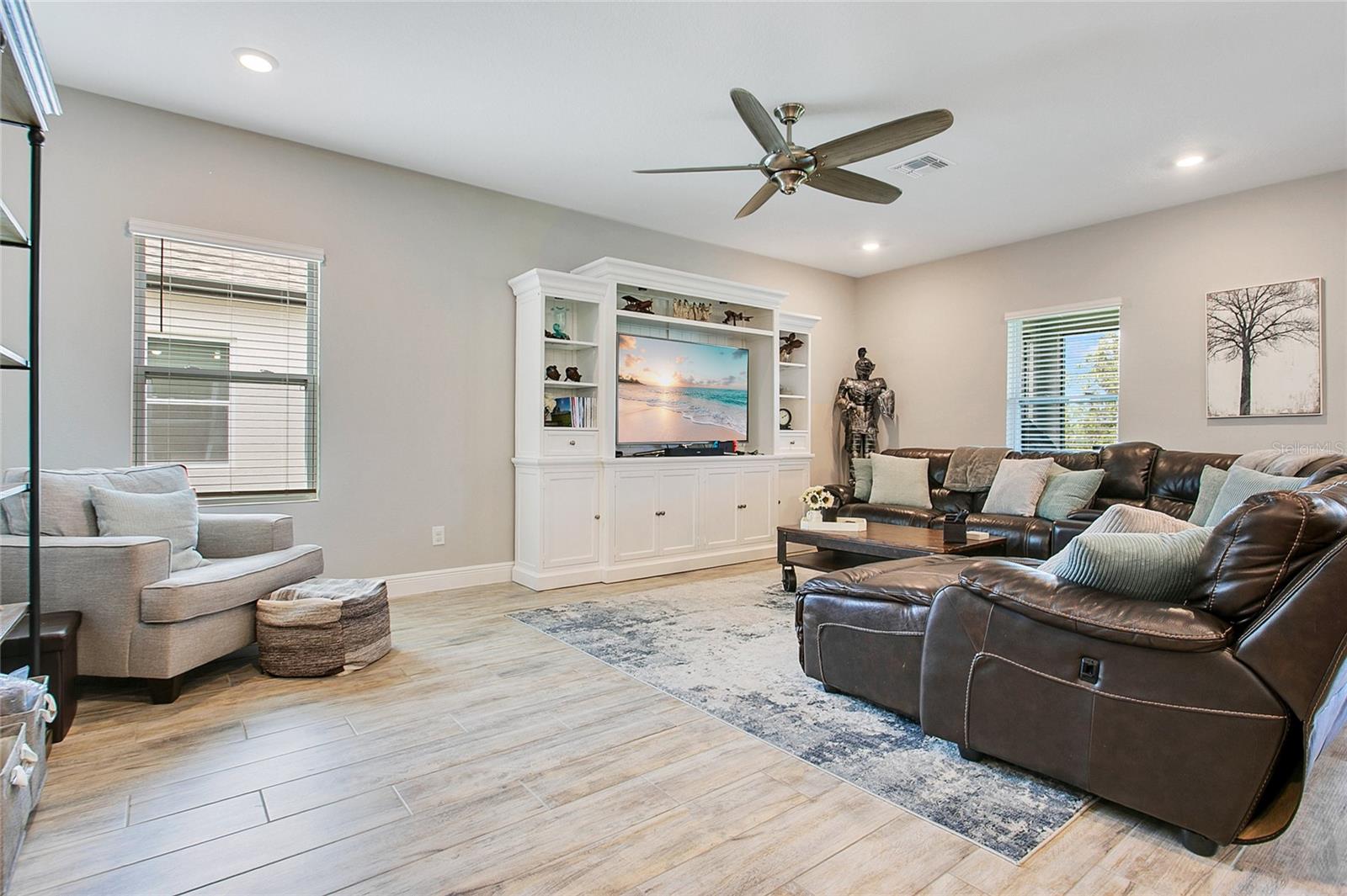 HAMPTON OAKS - Residential