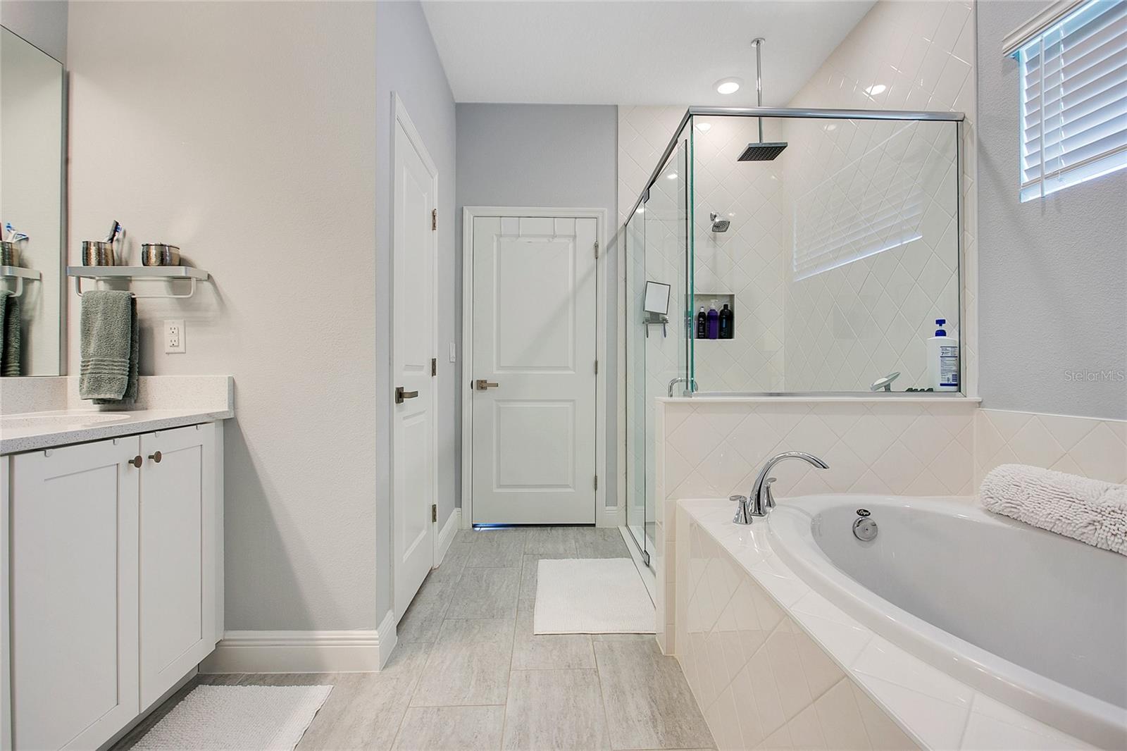 HAMPTON OAKS - Residential