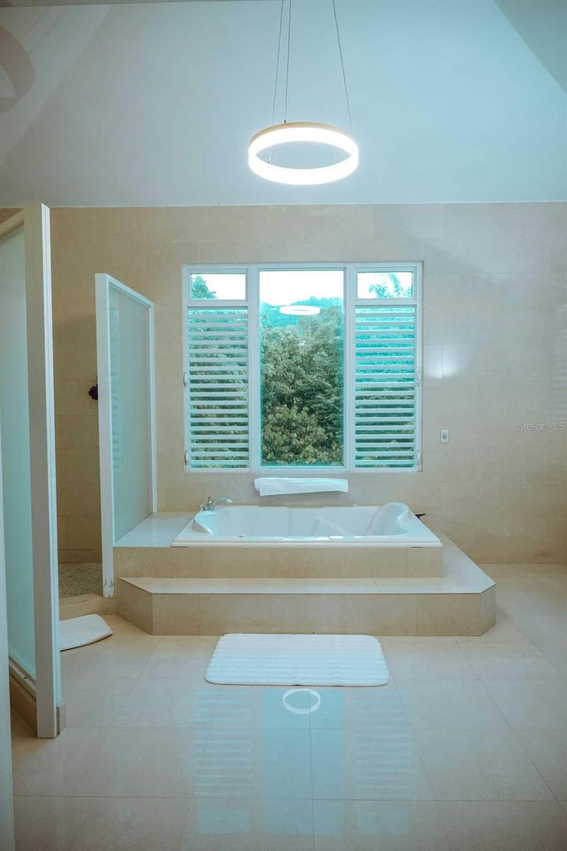 RIO CANAS WARD - Residential