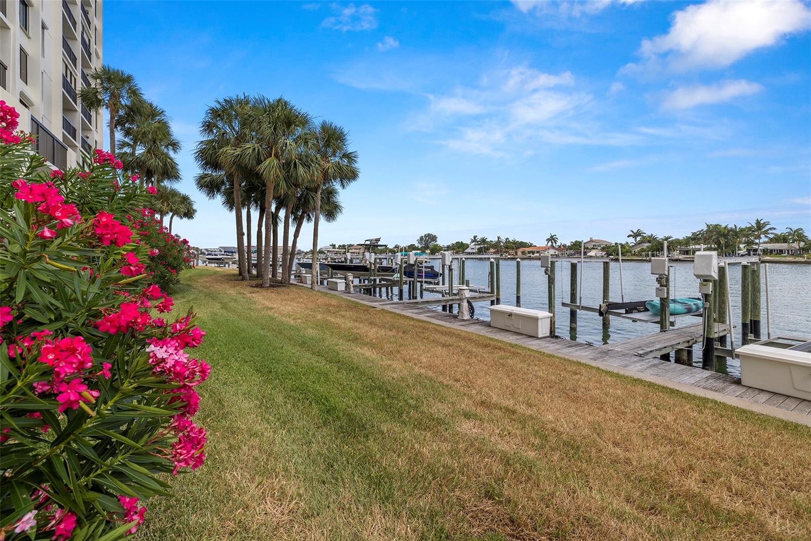 WEATHERLY THE CONDO - Residential