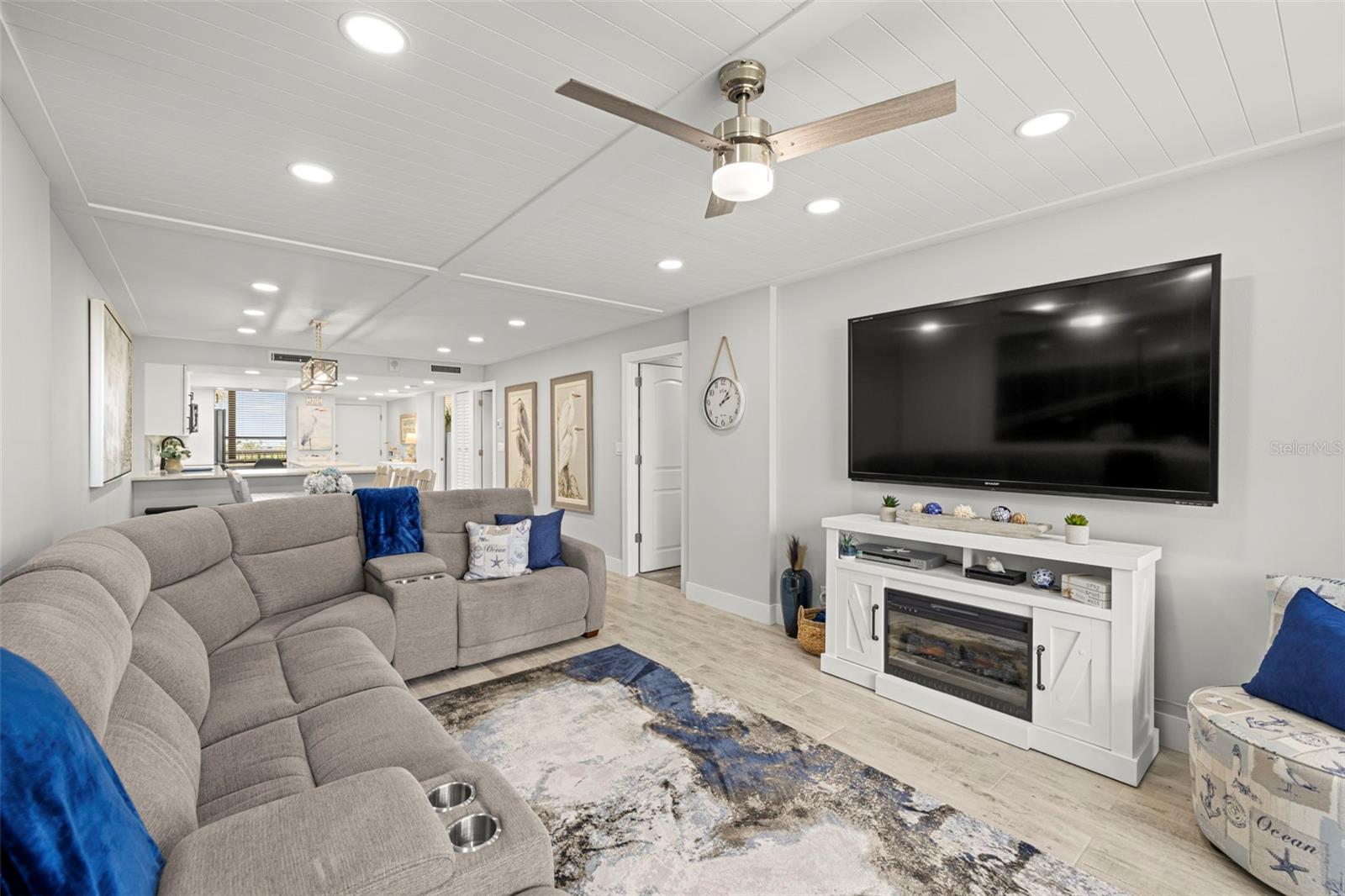 WEATHERLY THE CONDO - Residential