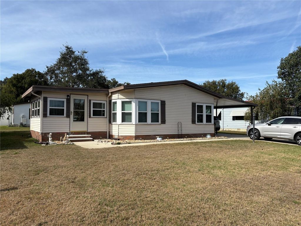 Photo of 25051 Betton Hill, Leesburg, FL 34748 (MLS # G5106645)