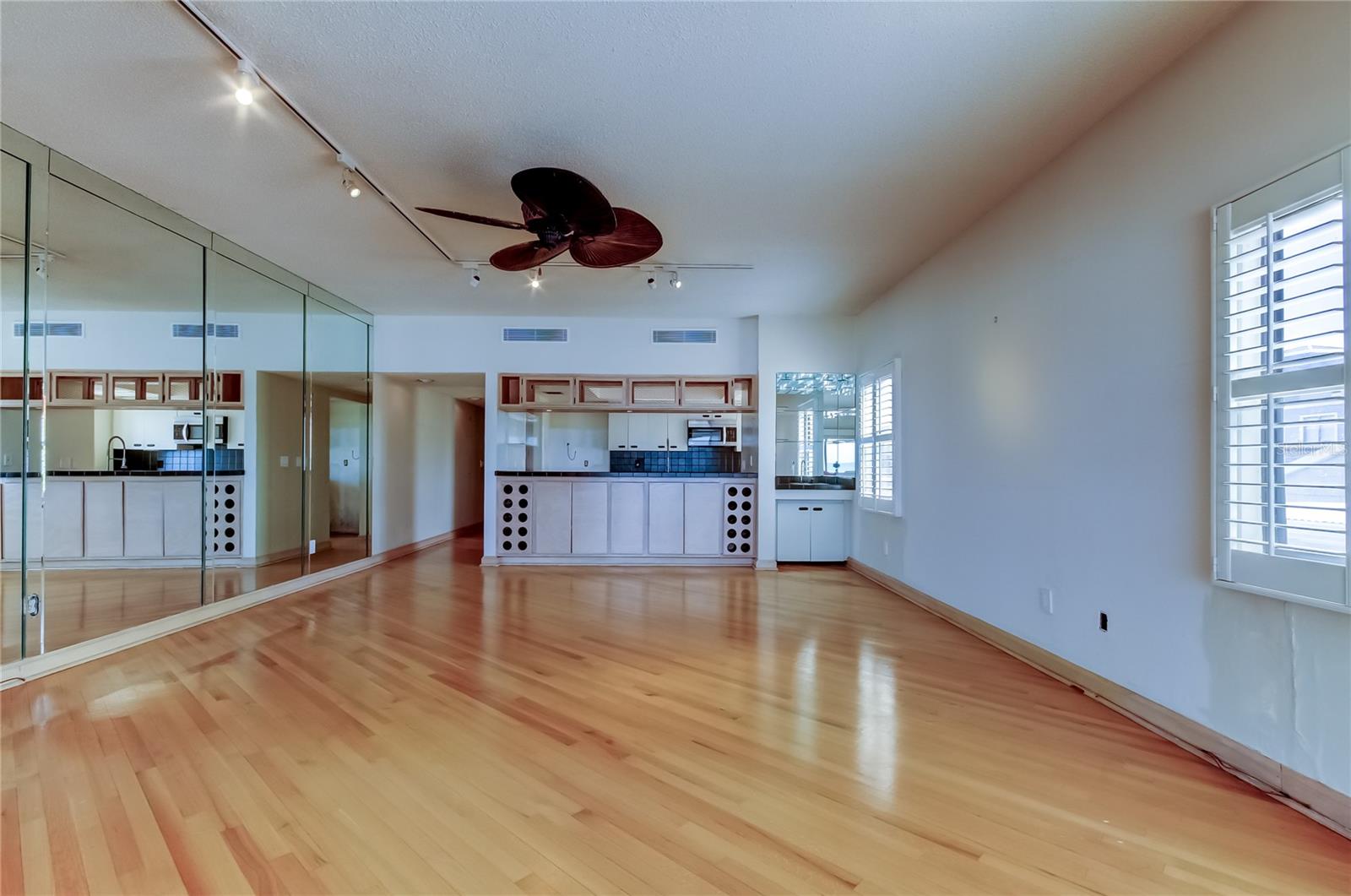 CASITAS DEL MAR CONDO - Residential