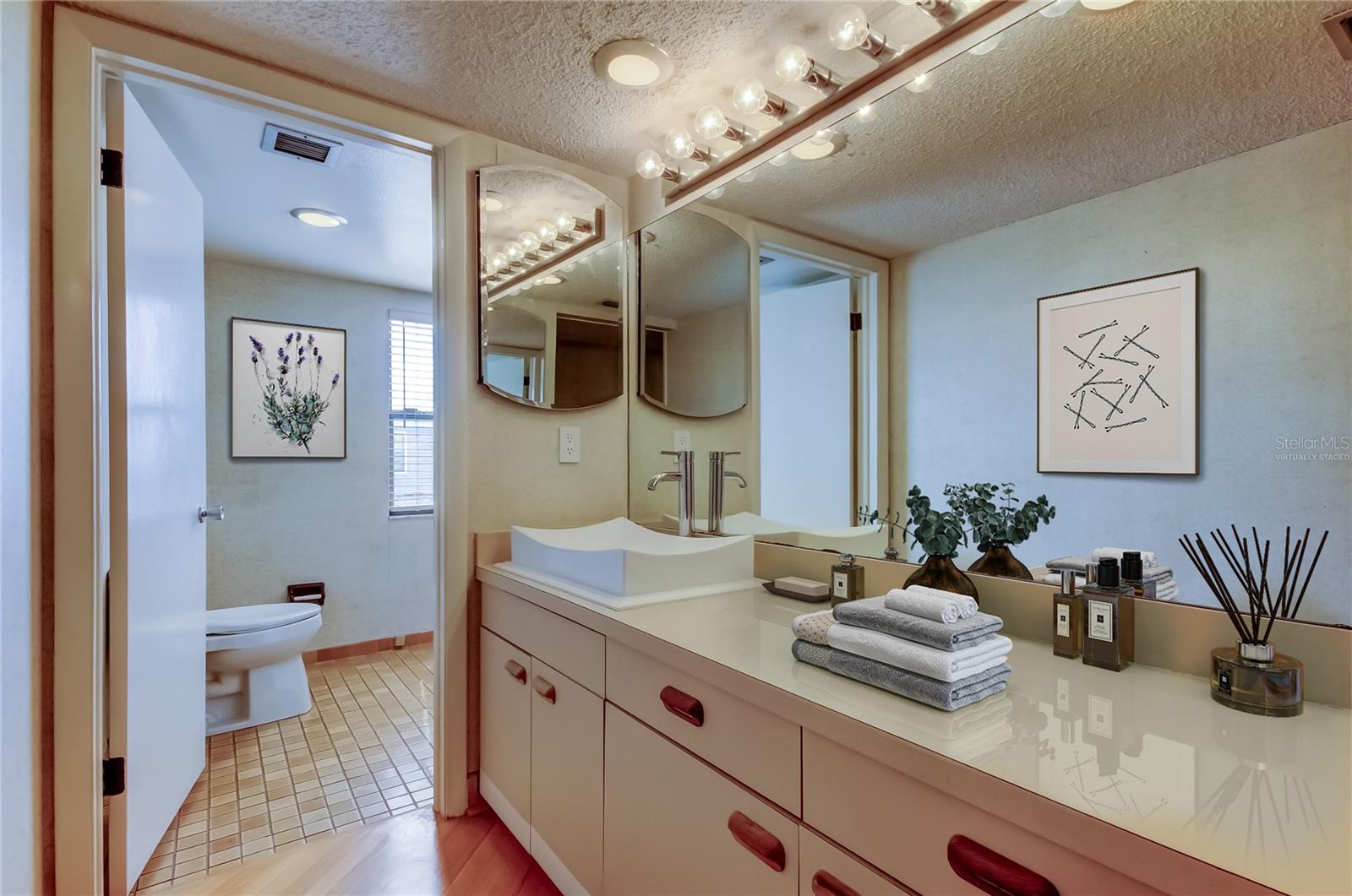 CASITAS DEL MAR CONDO - Residential