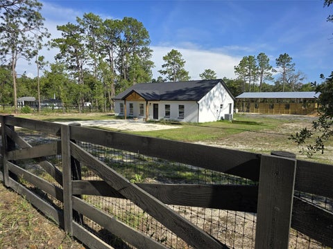 Tiny photo for 11670 SE 55th Lane, Morriston, FL 32668 (MLS # OM734519)