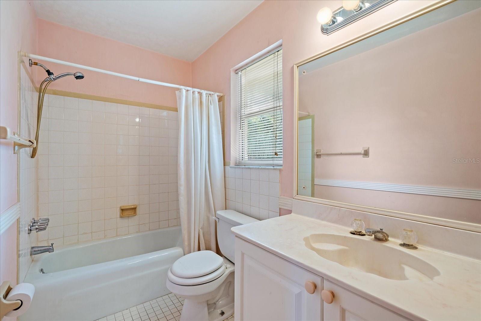 SOUTH VENICE - Residential