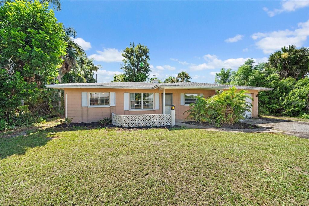 Photo of 345 S Venice Boulevard, Venice, FL 34293 (MLS # N6140064)