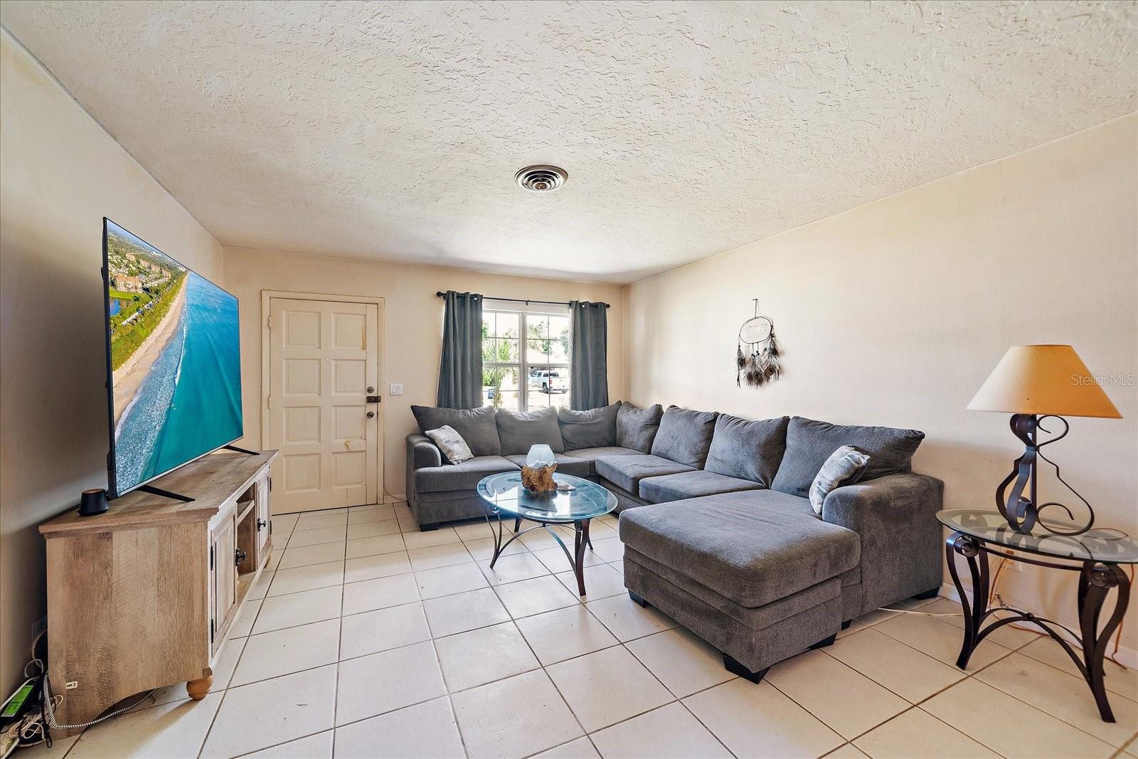 SOUTH VENICE - Residential