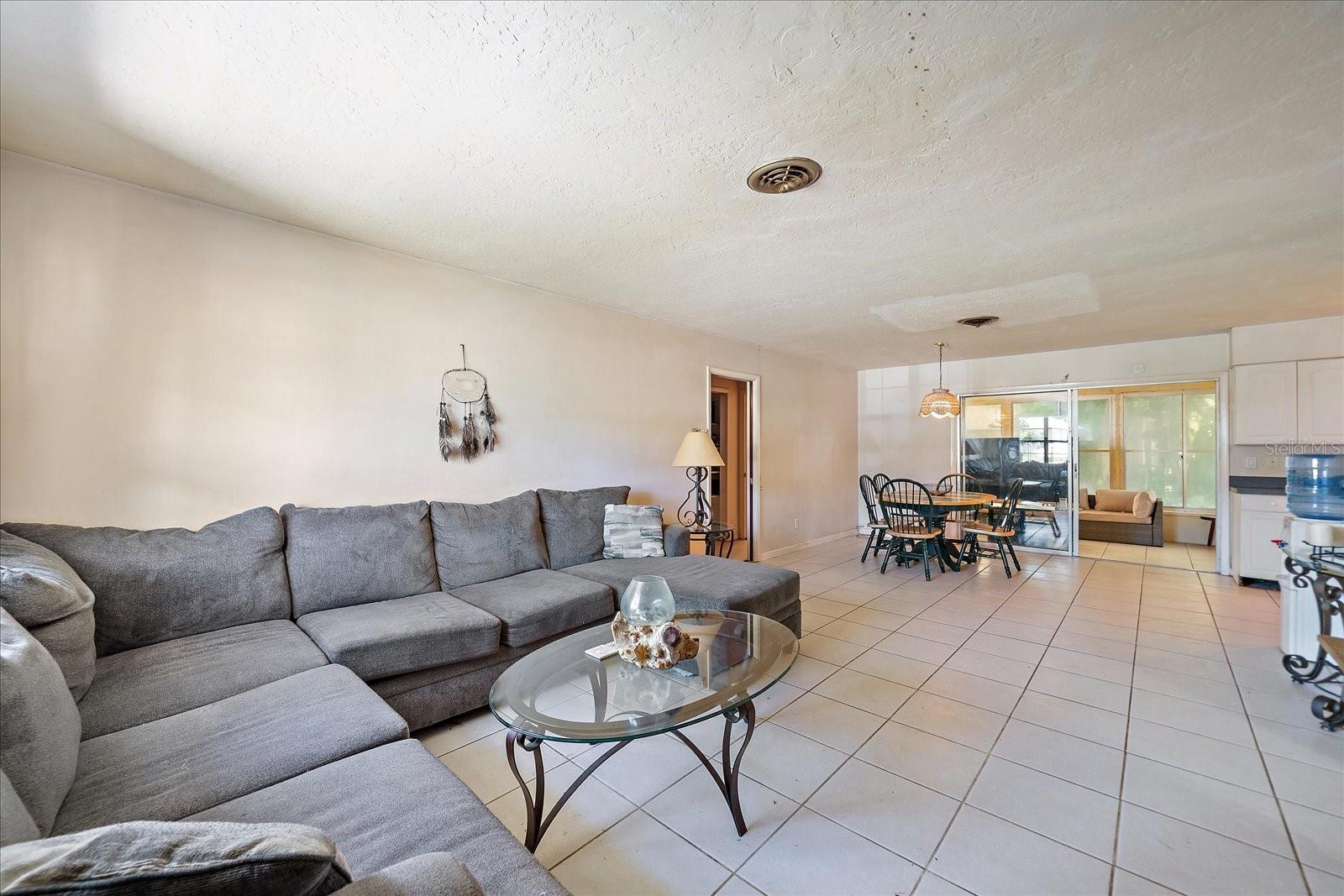 SOUTH VENICE - Residential