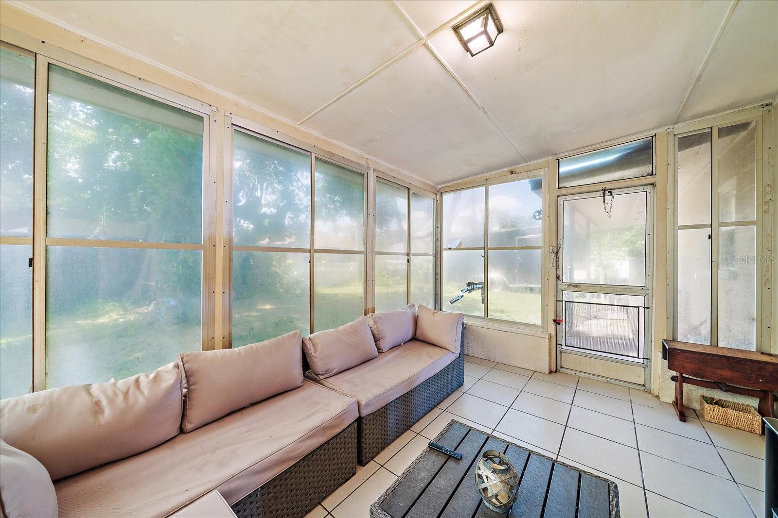 SOUTH VENICE - Residential