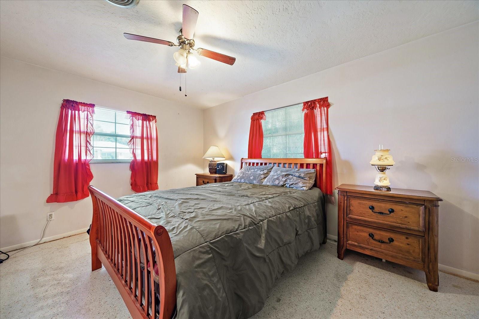 SOUTH VENICE - Residential