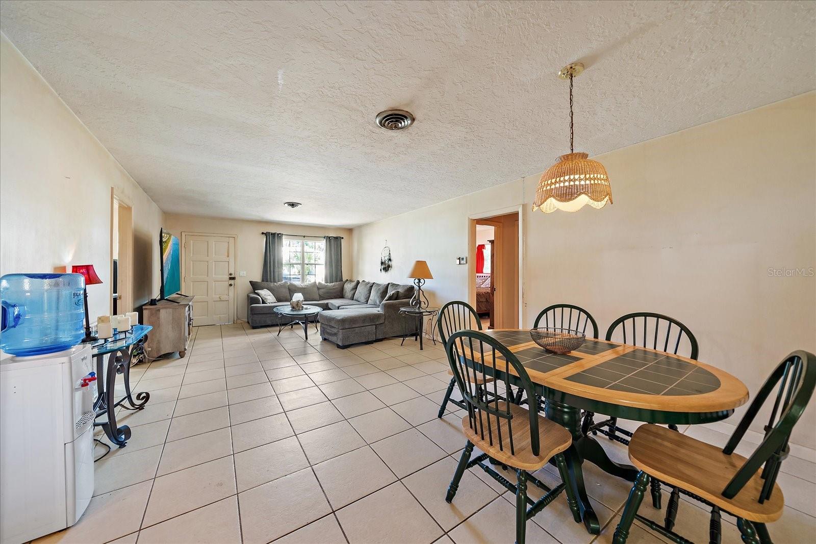 SOUTH VENICE - Residential