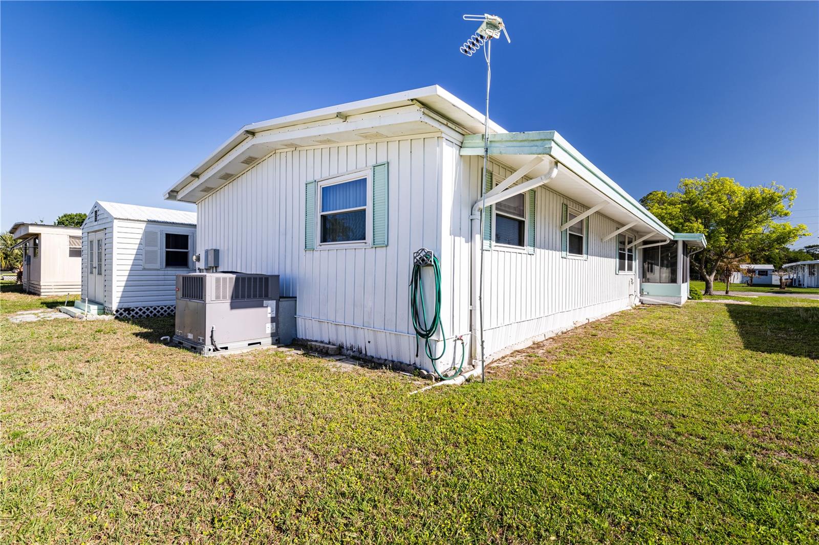 TAVARES LAKE FRANCES ESTATES - Residential