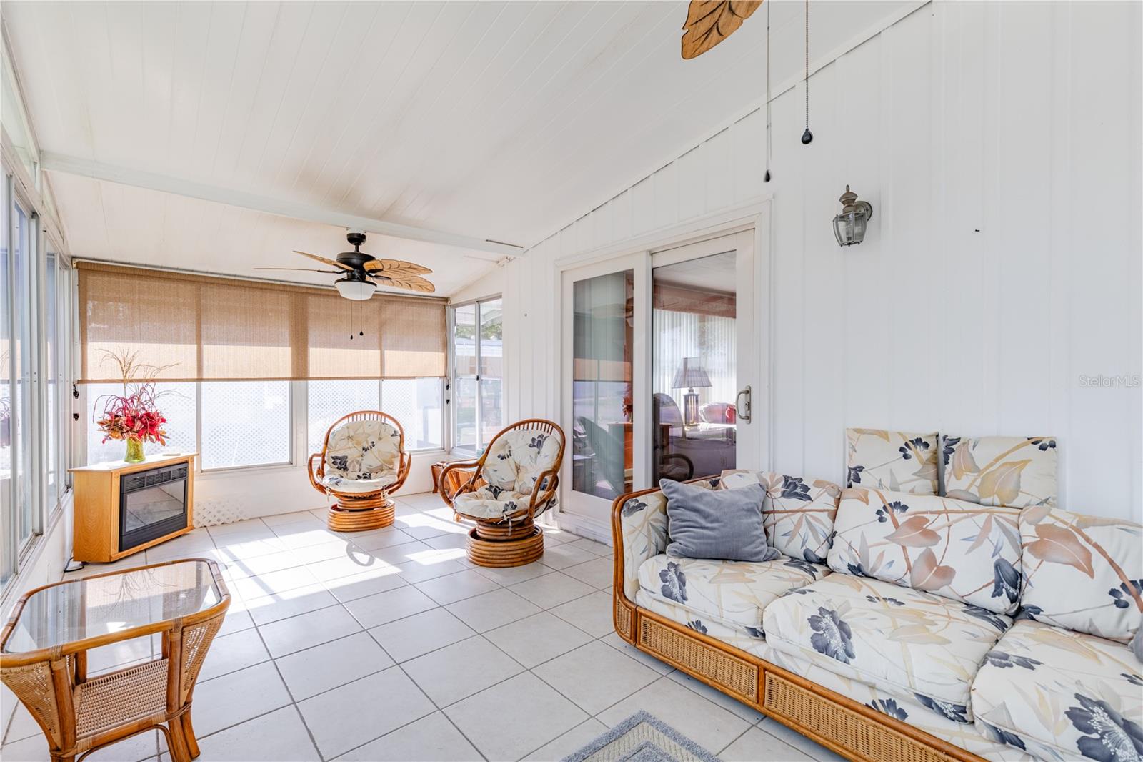 TAVARES LAKE FRANCES ESTATES - Residential