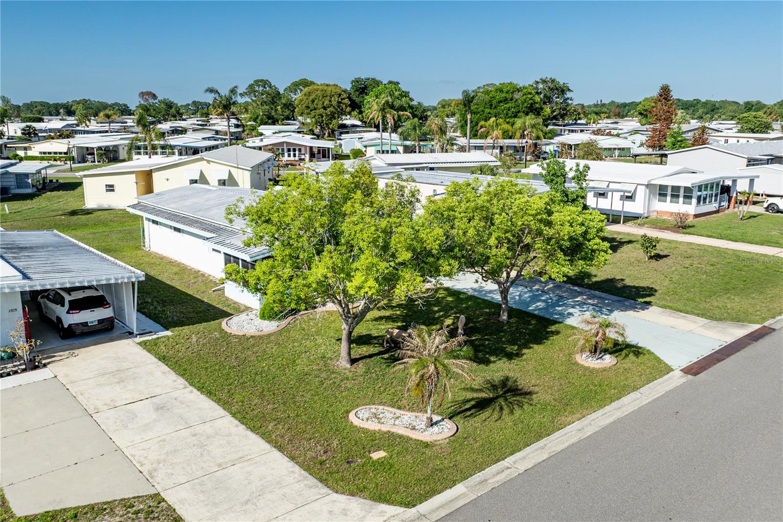 TAVARES LAKE FRANCES ESTATES - Residential