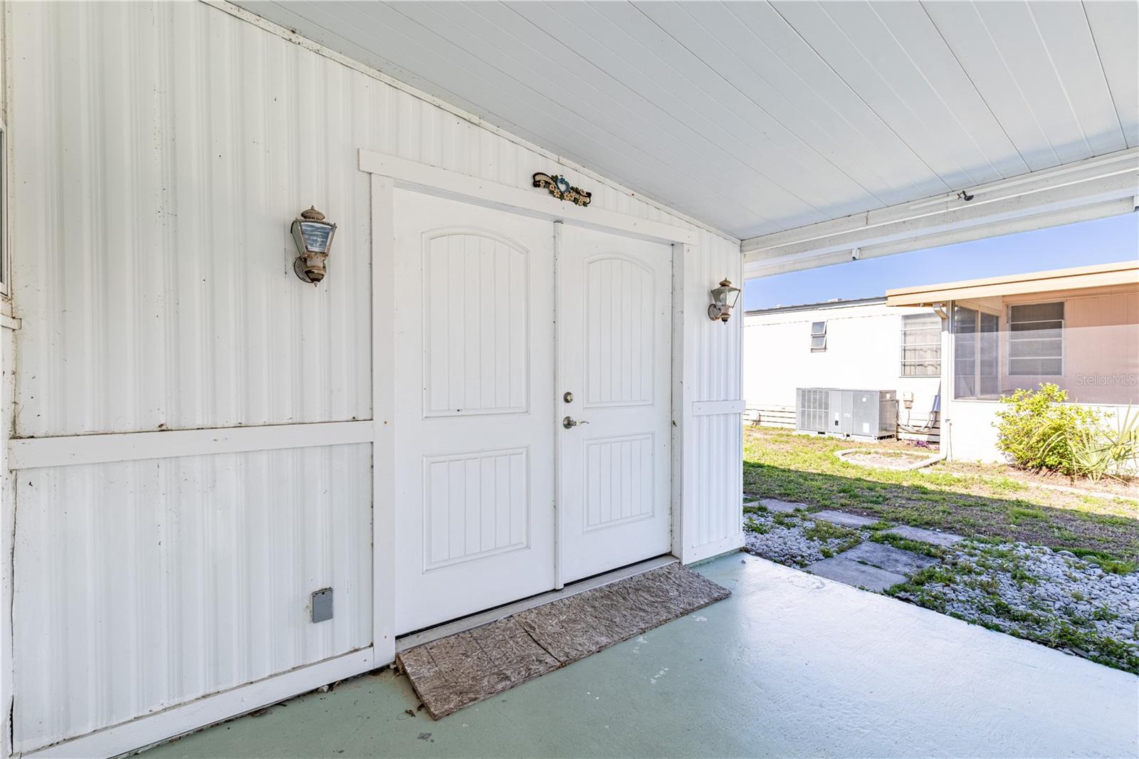 TAVARES LAKE FRANCES ESTATES - Residential