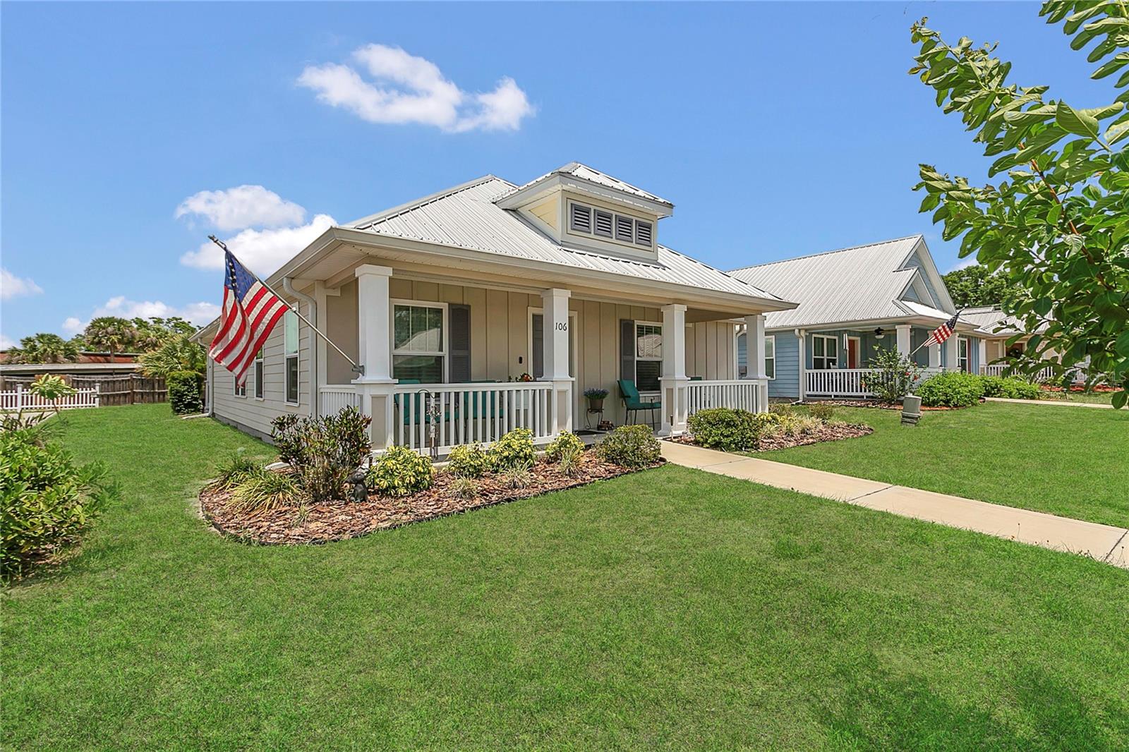 UMATILLA COTTAGES AT WATERS EDGE - Residential