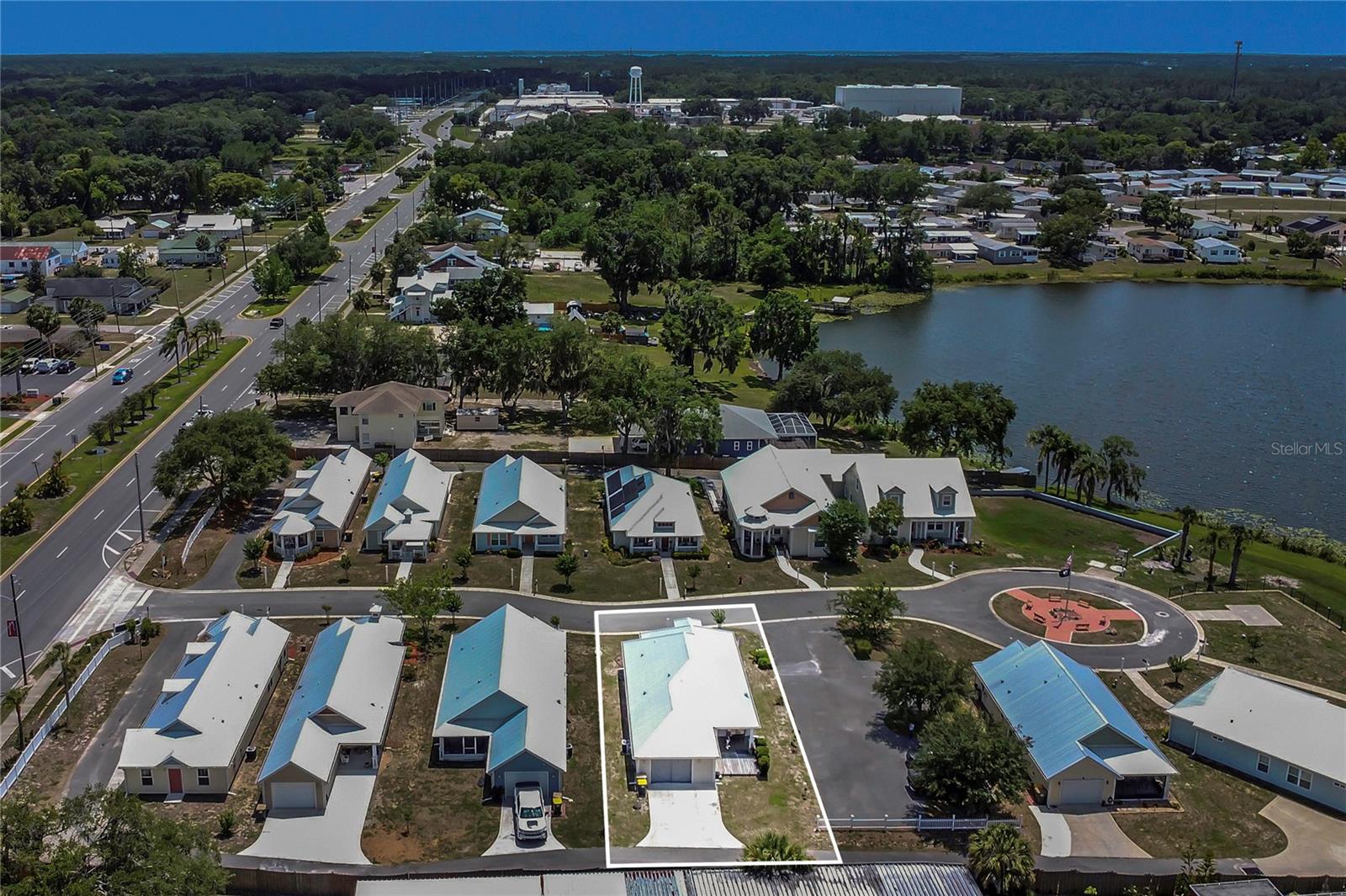 UMATILLA COTTAGES AT WATERS EDGE - Residential