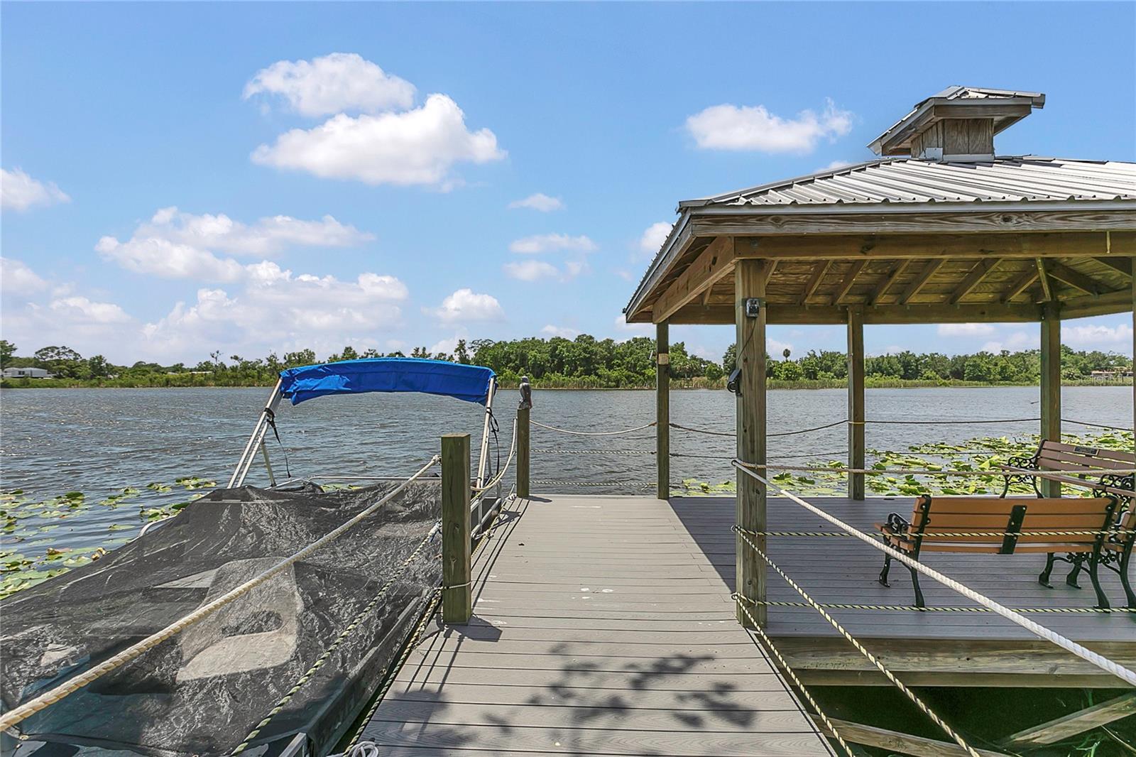 UMATILLA COTTAGES AT WATERS EDGE - Residential